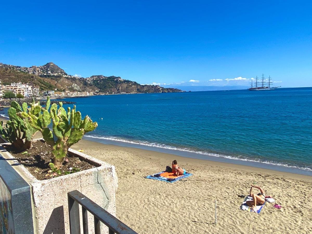 Alpha22 Apartment Giardini Naxos Exterior photo